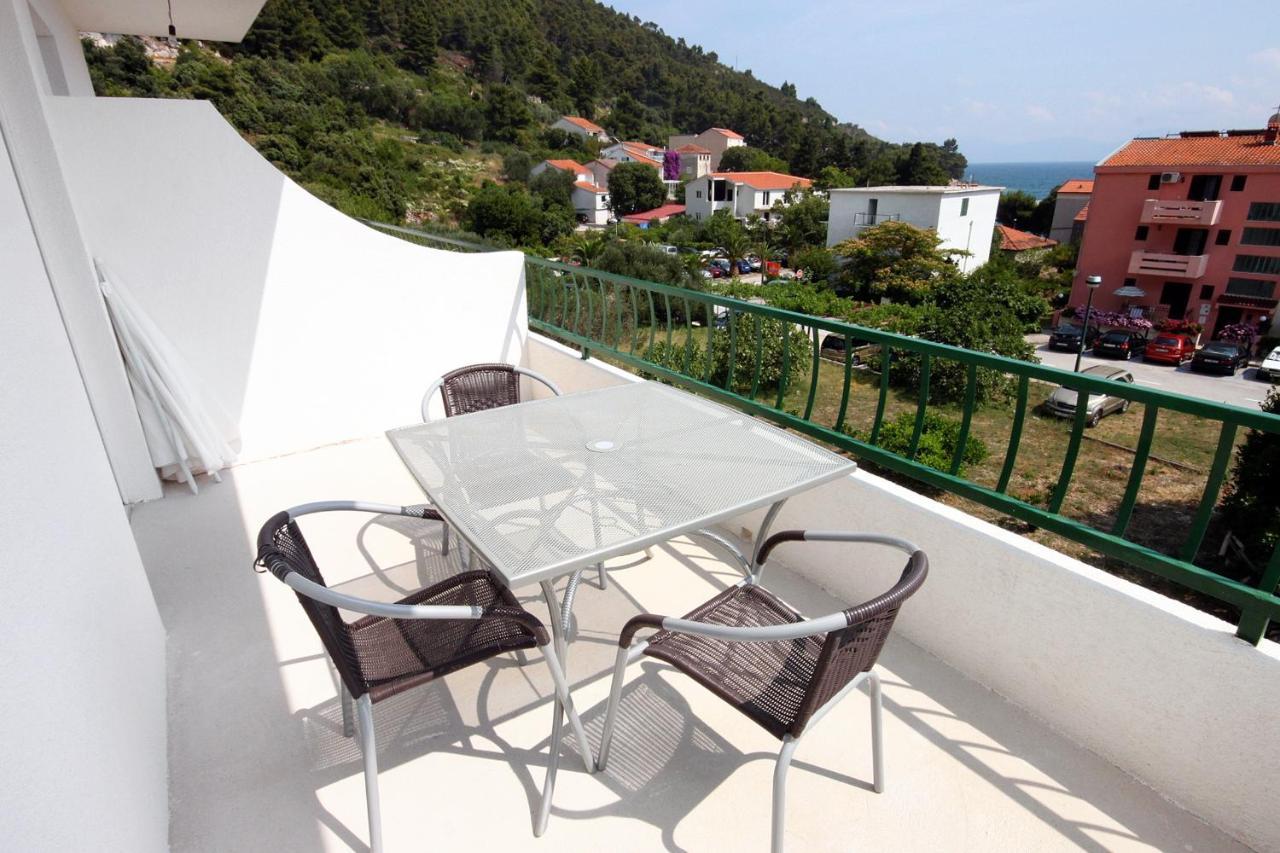 Apartments By The Sea Drvenik Donja Vala, Makarska - 6701 Exterior photo